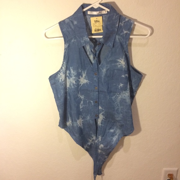 Tie-Front Marble Denim Blouse - Picture 3 of 5